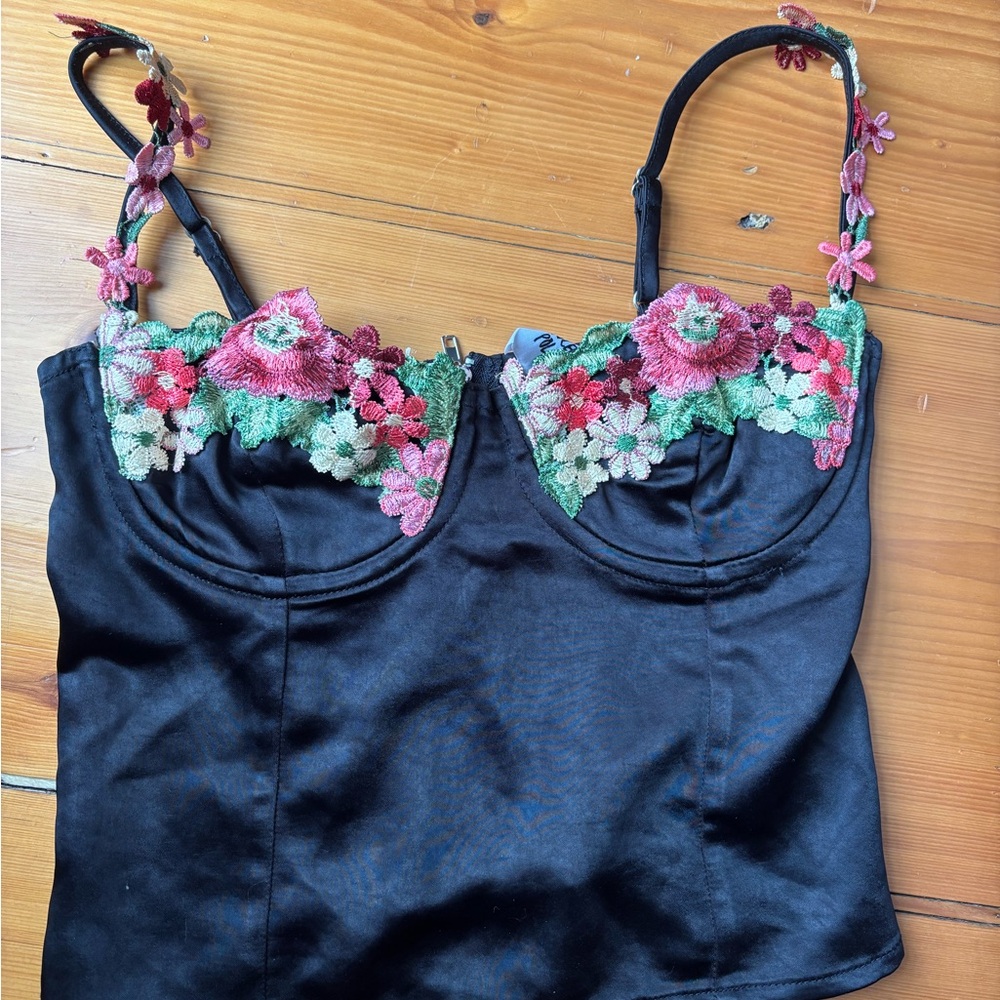 Princess Polly tops and dress bundle - Picture 4 of 5